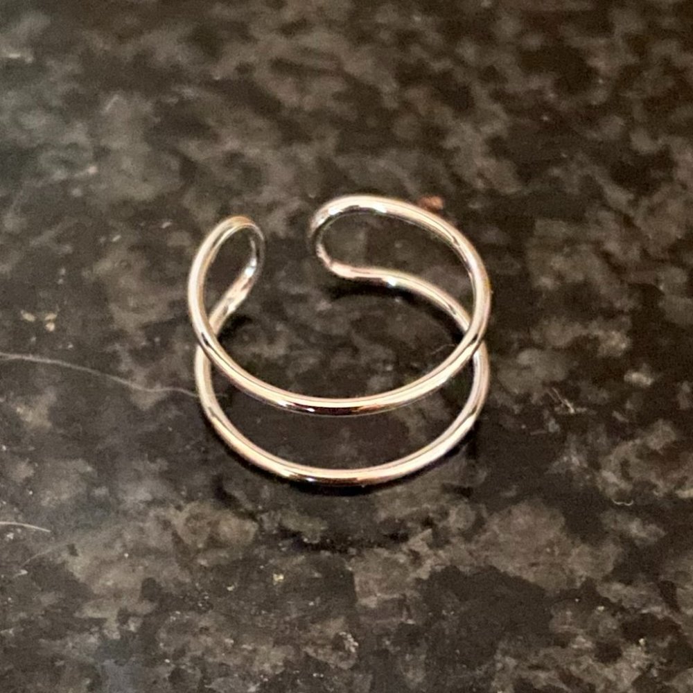 CloverPost Open Wire Adjustable Ring Cuff- Silver